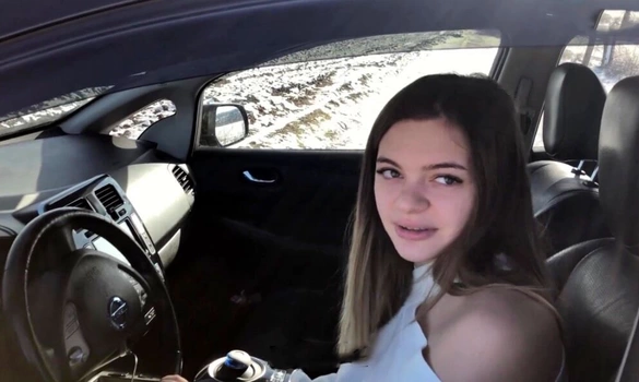 Попросила незнакомца помочь развернуться на машине и дала трахнуть за это